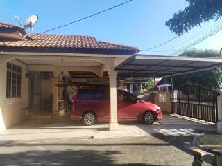 Homestay Budget Dungun - 0