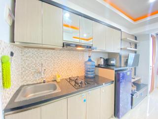 Spacious 1BR Apartment at The Jarrdin Cihampelas near Ciwalk By Travelio - Bandung - 3