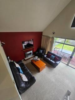 Kea Chalet Villa, 3-bedroom, - Rotorua - 2