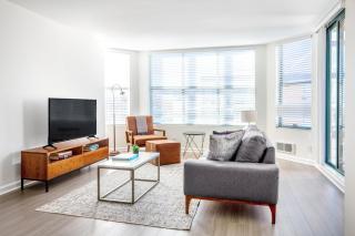 S Beach 2BR w Pool Gym Shops Dining Onsite SFO-394 - 0