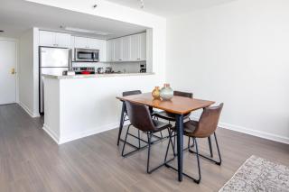S Beach 2BR w Pool Gym Shops Dining Onsite SFO-394 - 6