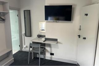 House-Sleeps 8-Parking-Pets Ok-Station Close - 2