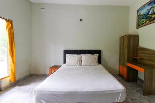 RedDoorz at Saren Anyar Homestay Lukluk - Bringkit - 7