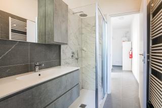 GuestHost - Spazioso apt- accesso privato al lago & posto auto - 4