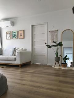 Modern, recently renovated, entirely private house with parking - 6