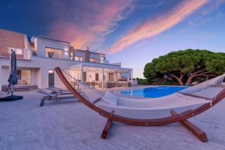 Villa Goldeneye - Luxury 6 Bedroom Villa - 3