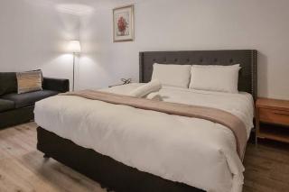 Wishart 1Bed 1Bath Tiny, Quiet House w Parking M15 - Brisbane - 9