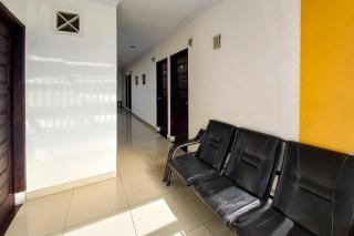 D Cost 19 Syariah Mitra RedDoorz - Palas - 3