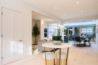 The Maida Hill Place - Homely 3BDR with Patio and Study Room - 7