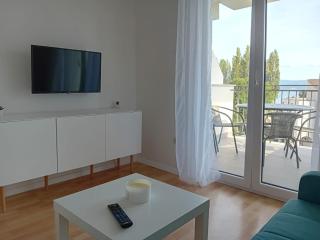 Apartment 4174-8 for 6 Pers in Duce - Duće - 3