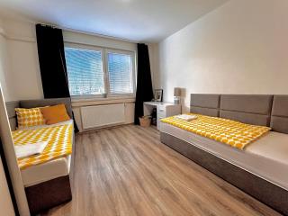 Large 75 m2 Apartment next to Airport - Free Parking - Prievoz - 1
