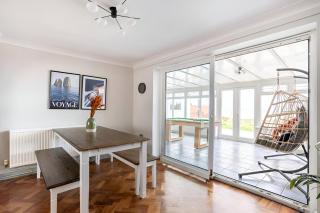 Seaview Symphony Opulent 4BR Haven for Big Groups - Birchington - 4