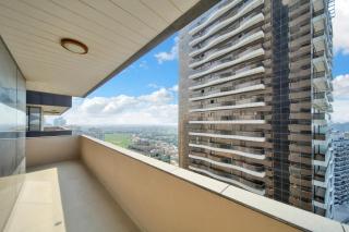 Golfview cozy and spacious apartment in Sports City! - 0