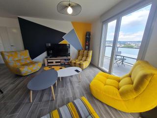 Appartement contemporain 3 chambres avec vue sur canal, parking et internet à Nancy - FR-1-584-343 - Nancy - 0