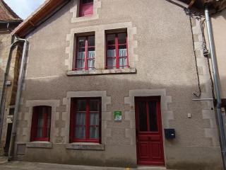 Maison médiévale en Berry avec cour privative et tout inclus - FR-1-591-643 - Saint-Benoît-du-Sault - 9