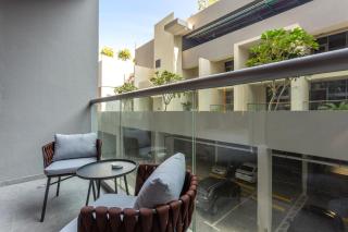 Luxury Living Studio in the Heart of Business Bay - 1