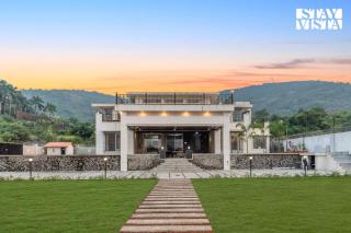 StayVista at Sunshine & Soul with Infinity Pool, Lawn, BBQ - 0