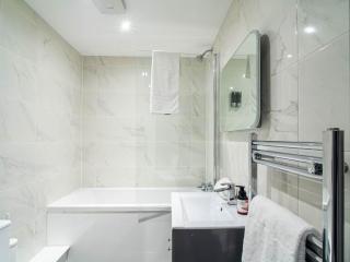 Bolton Road Apartment - Ideal Stay in Bradford - Bradford - 9
