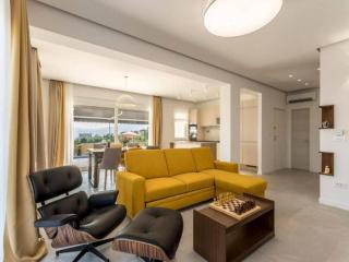 Modern Three Bedroom Villa With Pool - Kaštela - 8