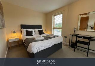 Three Bedroom Townhouse with Parking - Telford - 9