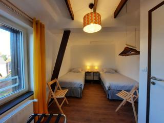 Le Petit Moulin Rouge, B&B, SDB en-suite, parking privé gratuit - Beauvoir - 3