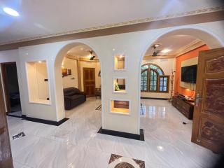 Chandra Guest House - - 4