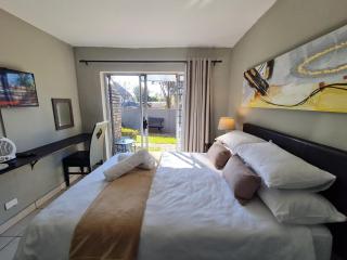 Fourways Guest House - 7