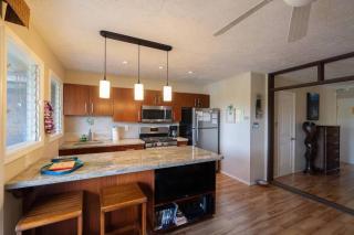 Peek-a-boo Ocean View 1br1ba AC Condo Kona Shores - 8