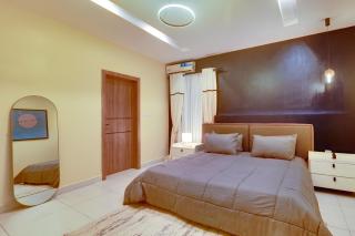 Spacious 2 Bedroom Flat in Lekki Phase 1 - 6