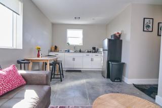 - Sunset Beach Loft - - 9