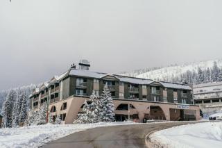 The Lifty Ski-In Ski-Out Studio, Pool and Gym - Big White - 9