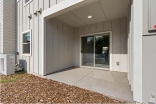 Modern Spacious Pool Apartment PET FRIENDLY - 5
