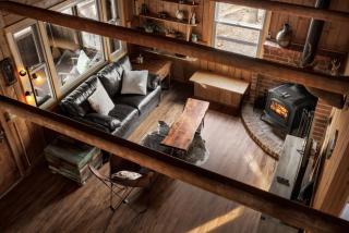 Cozy w Fire Pit Grill Deck Screened Porch WiFi - Harper's Ferry - 3