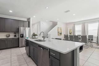 Radiant Classic 10 Bdrm Villa With Games Room at Encore - Orlando - 1