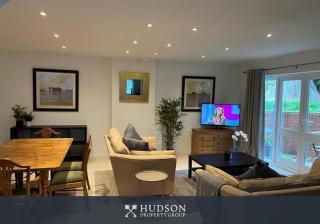Home in Ironbridge with Rear Garden - Telford - 0