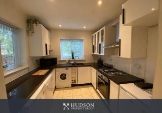 Home in Ironbridge with Rear Garden - Telford - 2