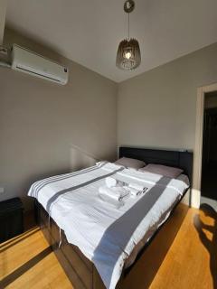 One bedroom, beautiful building in city center with balcony - Tbilisi - 6