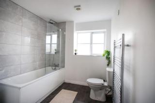 Snowberry Close - Contractors Long Stay by ShortStayUK - 4