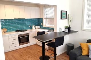 Chic central St Kilda 2 bed 8 mins walk to beach - 6
