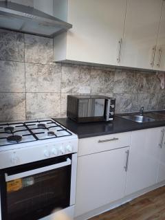 Studio Apartment in London - Edmonton - 4
