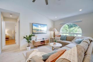 Family Oasis! Heated Salt Water Pool -Renovated-Great Central Location-Beach Gear-Free Bikes! - 4