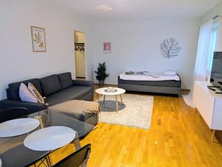 18 - Cozy apartment with view, top 7th floor - 1