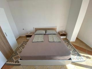 Astoria Apartments - Gjashtë - 1
