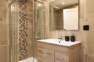 Spacious Duplex Steps to Puerto Banús - Marbella - 4