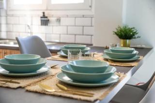 The Athens Getaway Apartment - Atene - 7