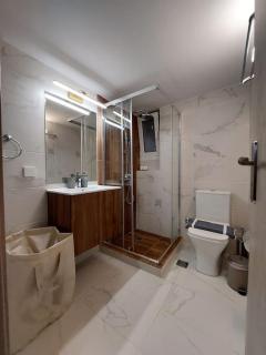 The Athens Getaway Apartment - Atene - 3
