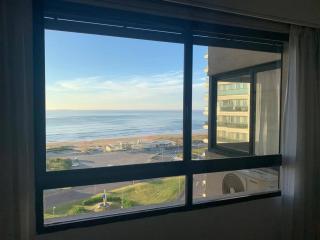 Cerca de Todo, Piso 12 Vista al Mar, Cochera, Familiar, No Ropa Blan - Punta del Este - 3