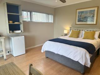 Lily's Lodge - Somerset West - 5