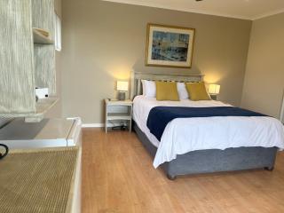 Lily's Lodge - Somerset West - 4