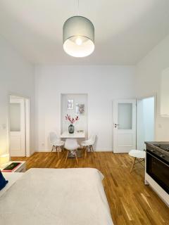 TurnKey I Wenceslas Square Apartments - 1